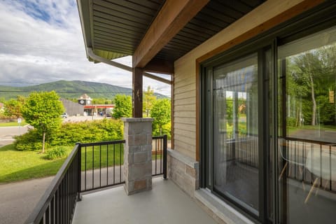 Natural landscape, View (from property/room), Balcony/Terrace, Mountain view
