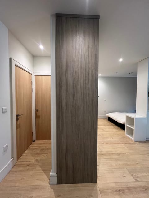 Toilet, Property building, Bed, Bedroom, towels, towels, wardrobe