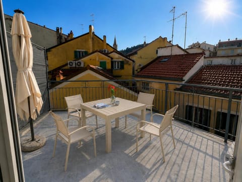 Property building, Day, View (from property/room), Balcony/Terrace, Dining area, Sea view