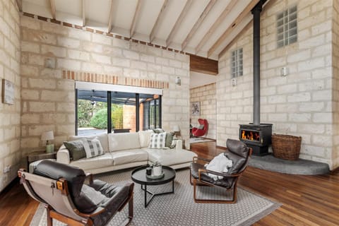 Seating area, fireplace