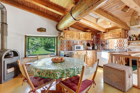 Property building, Kitchen or kitchenette, Living room