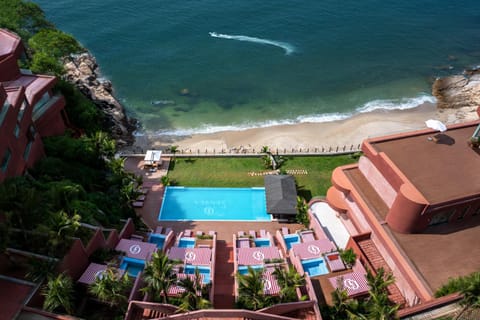 Property building, Bird's eye view, Beach, Sea view, Swimming pool