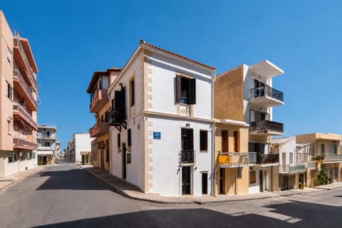 Property building, Day, Neighbourhood, City view, Street view, Location