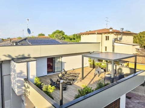 Shower, Patio, Solarium, Balcony/Terrace, sunbed