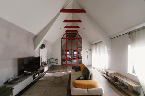 Communal lounge/ TV room, Living room, Seating area