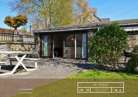 Property building, Patio, Spring, Day, Garden, Dining area, Garden view
