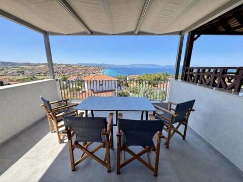 View (from property/room), Balcony/Terrace, Sea view