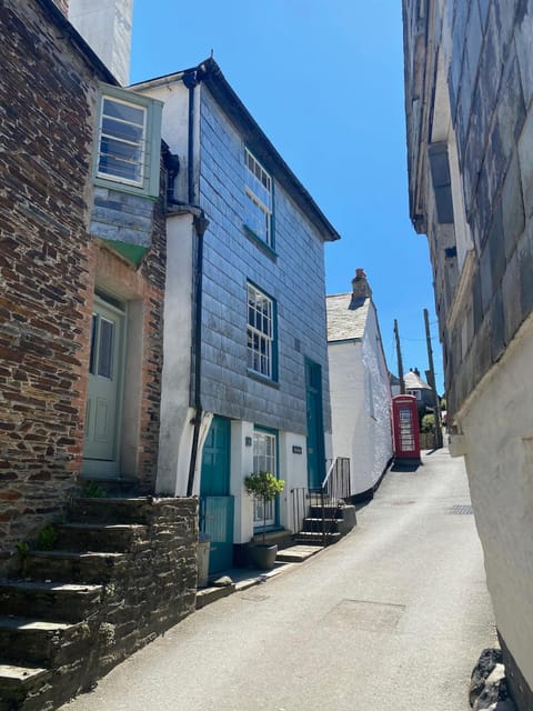 Property building, Street view