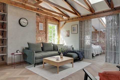 Living room, Photo of the whole room, Seating area, Bedroom