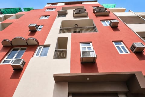 Property building, Facade/entrance