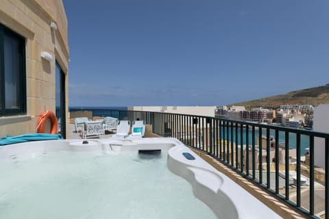 Bird's eye view, Hot Tub, Balcony/Terrace, Sea view