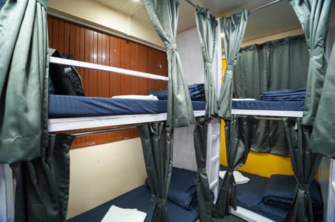 bunk bed