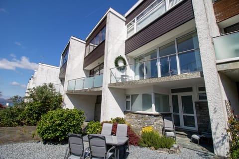 Property building, Balcony/Terrace