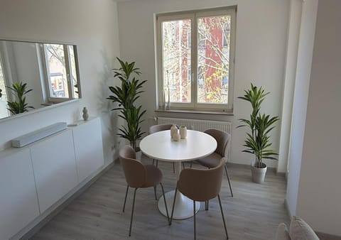 Dining area, Bedroom