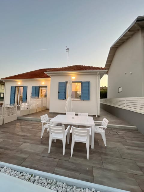 Property building, Dining area