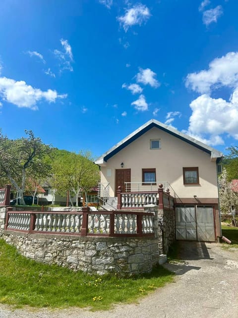 Property building, Natural landscape, Garden, Garden view