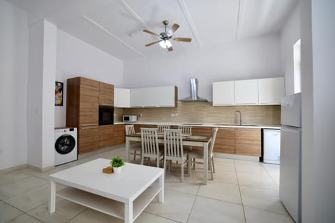 Kitchen or kitchenette, Dining area, dishwasher, oven, stove, toaster