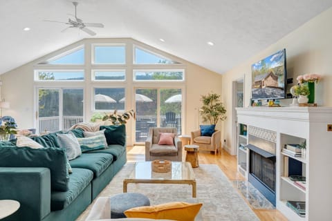 TV and multimedia, Living room, Seating area