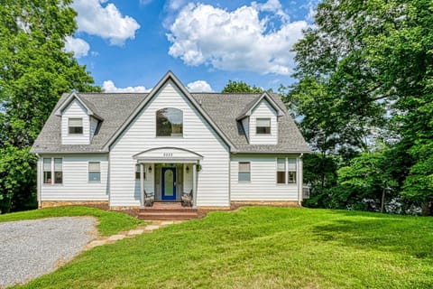 Property building, Day, Garden