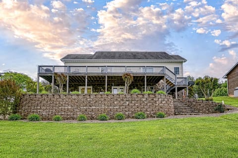 Property building, Spring, Day, Garden view