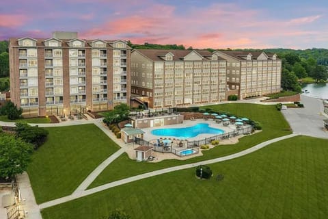 Property building, Day, Bird's eye view, Swimming pool