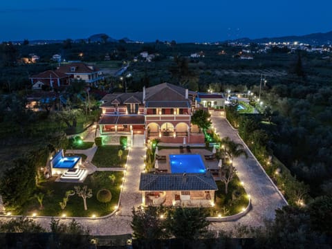 Property building, Bird's eye view, Garden