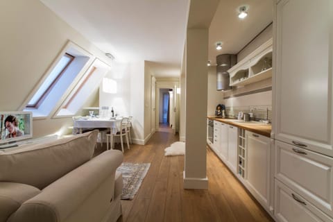 Kitchen or kitchenette, Living room, Bedroom