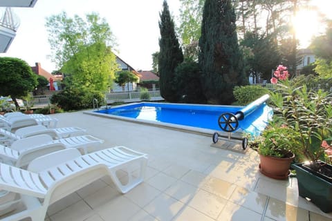Garden, Balcony/Terrace, Swimming pool