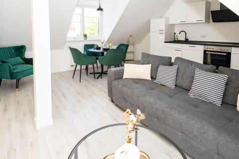 Living room, Dining area, kitchen