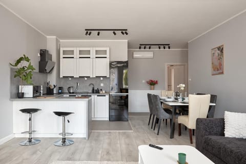Kitchen or kitchenette, Living room, Dining area