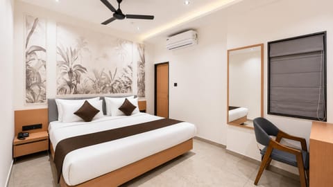 Bed, View (from property/room), air conditioner