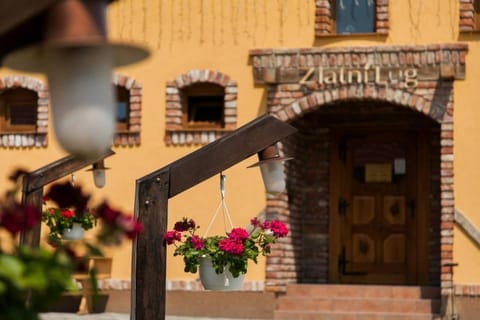 Property building, Restaurant/places to eat, Facade/entrance