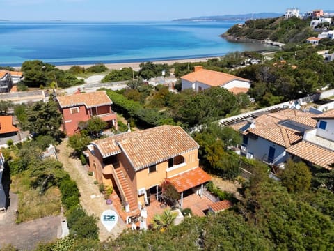 Neighbourhood, Bird's eye view, Beach