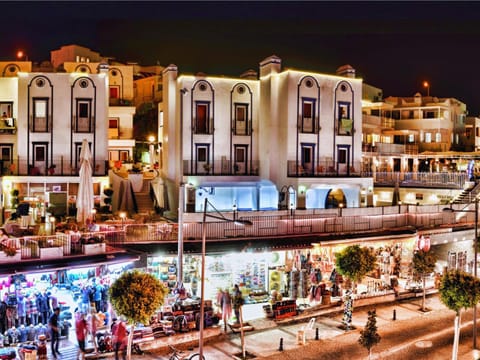 Property building, Night, Street view, Location