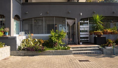 Property building, Day, Garden, Garden view