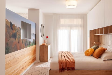 Bed, TV and multimedia