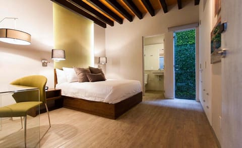 Bed, Photo of the whole room