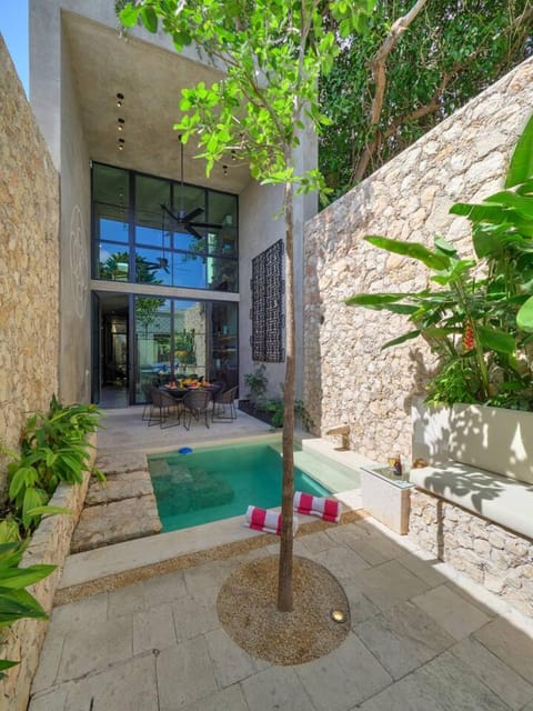 Property building, Garden view, Swimming pool