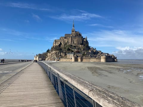 Maison Mama Neko Bed and Breakfast in Brittany