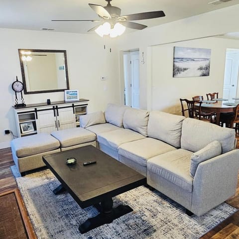 TV and multimedia, Seating area