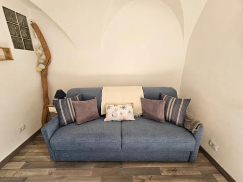 Casa Gianna, Bellissimo Monolocale nel centro storico de Badalucco, 10km dal mare Apartment in Badalucco