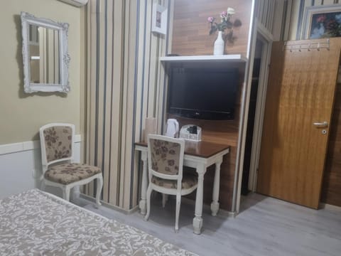 Villa Lucia - Apartments&Rooms Bed and Breakfast in Slavonski Brod