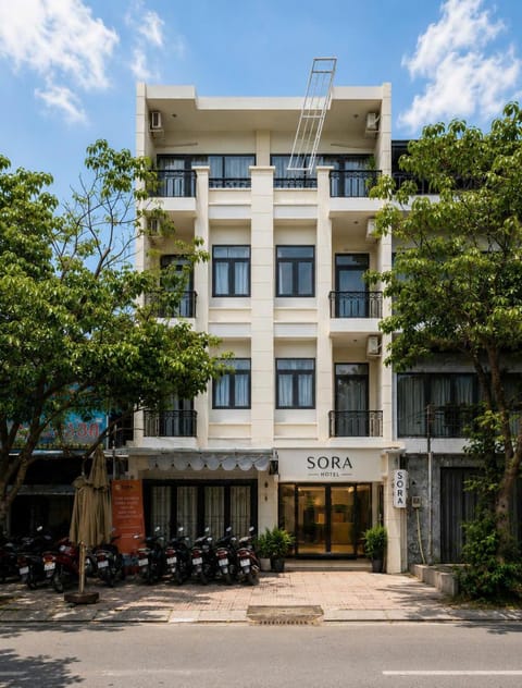 Property building, Facade/entrance