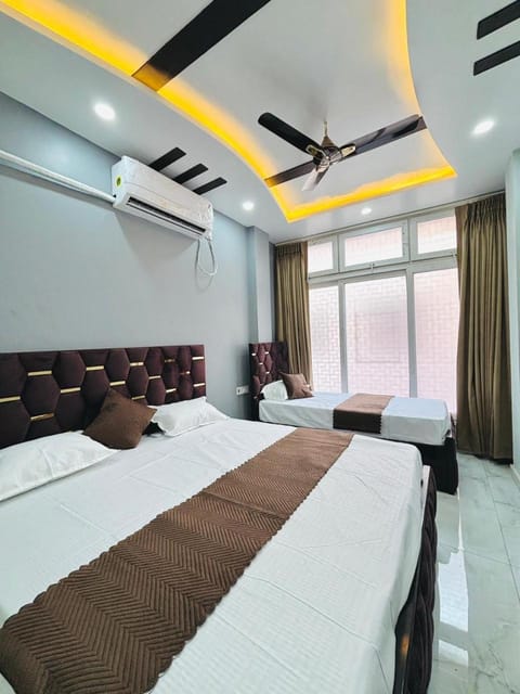 Bed, Photo of the whole room, air conditioner