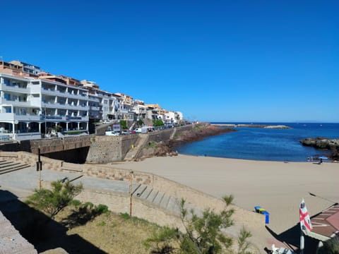 Nearby landmark, Beach, City view, Sea view