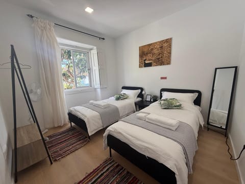 Property logo or sign, Photo of the whole room