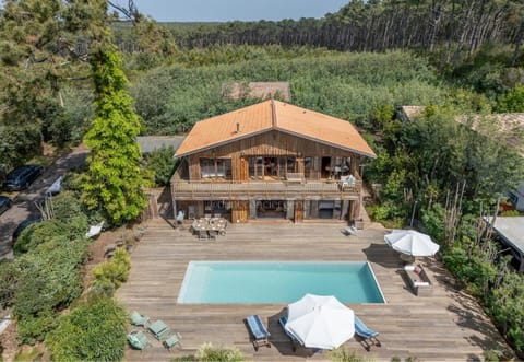 Property building, Day, Natural landscape, Garden, Garden view, Pool view, Swimming pool