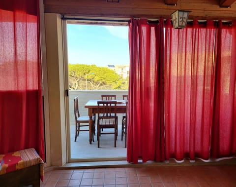 Day, View (from property/room), Balcony/Terrace, Living room, Seating area, Dining area
