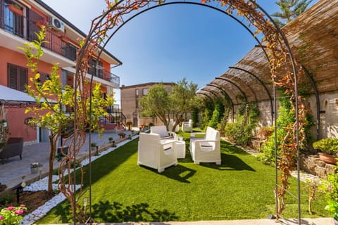 Property building, Garden