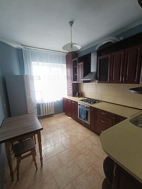 Kitchen or kitchenette, oven, stove